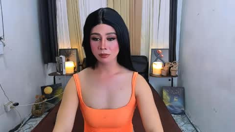 expensive_elise online show from May 2026 04:04:01 PM