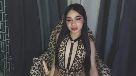 Snapshot of expensivets_chloe chatting on February 2025 02:59:01 PM chloee online show from February 2025 02:59:01 PM