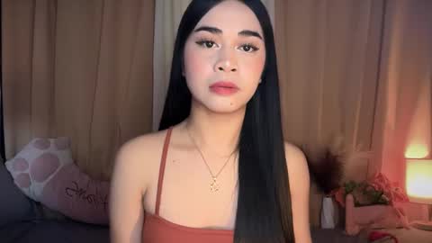 Snapshot of expensivets_chloe chatting on December 2025 12:54:01 PM chloee online show from December 2025 12:54:01 PM