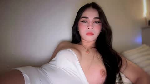 Snapshot of expensivets_chloe chatting on January 2026 08:51:02 PM chloee online show from January 2026 08:51:02 PM
