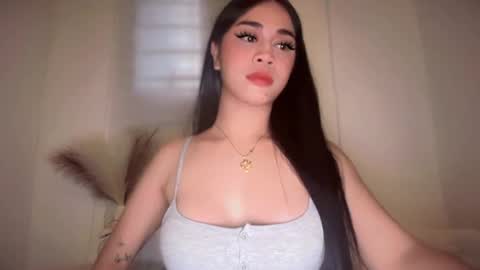 Snapshot of expensivets_chloe chatting on February 2026 07:51:01 AM chloee online show from February 2026 07:51:01 AM