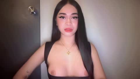 Snapshot of expensivets_chloe chatting on February 2026 08:27:01 PM chloee online show from February 2026 08:27:01 PM