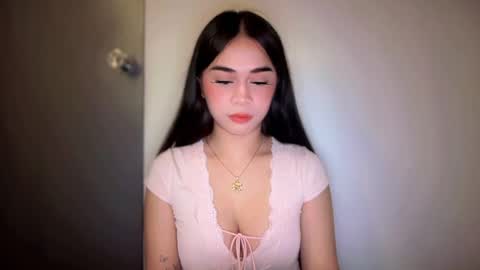 Snapshot of expensivets_chloe chatting on February 2026 04:58:02 PM chloee online show from February 2026 04:58:02 PM