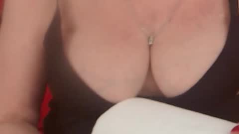 Snapshot of experiencedalana chatting on April 2026 12:13:01 PM Alana online show from April 2026 12:13:01 PM