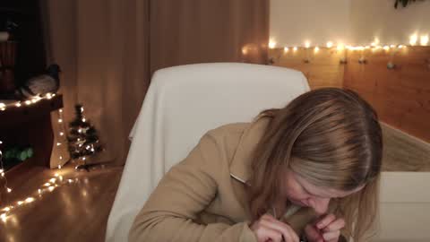 Crystal online show from December 2024 11:42:01 PM