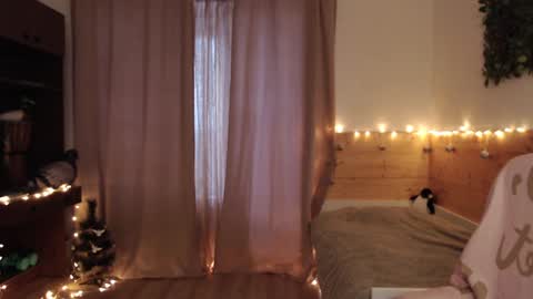 Crystal online show from January 2025 09:23:02 AM