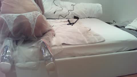 Elise online show from December 2024 10:32:01 PM