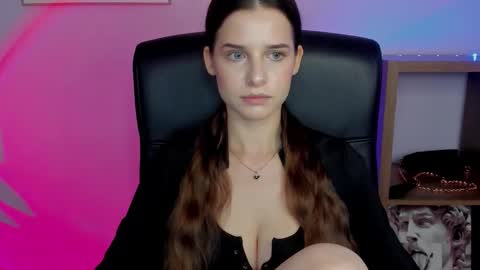 Maya online show from September 2025 06:25:02 AM