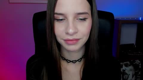 Maya online show from November 2025 07:42:02 AM