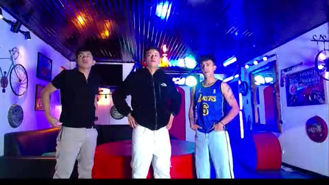 extrangers online show from January 2026 01:13:02 PM