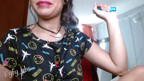 Snapshot of eyfy_bbs chatting on February 2025 09:25:01 PM Nadia online show from February 2025 09:25:01 PM