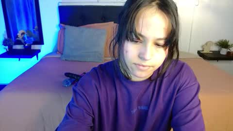 eymmy_24 online show from September 2025 12:45:02 AM