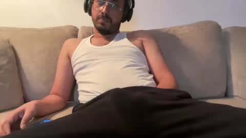 Snapshot of ezarkh123 chatting on April 2026 11:47:02 PM ezarkh123 online show from April 2026 11:47:02 PM