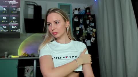  if you dont have fansly account yet use this link to registration    online show from December 2024 04:04:02 PM