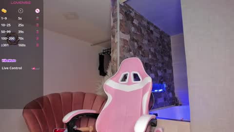 Thianna online show from December 2024 06:22:02 AM