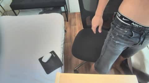 fabiano_hernandes30 online show from April 2026 10:54:01 AM