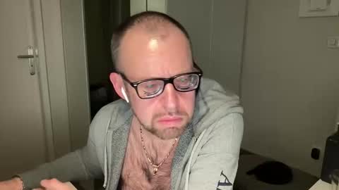 Snapshot of fabiothick chatting on November 2025 11:40:01 PM fabiothick online show from November 2025 11:40:01 PM