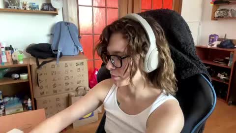 Loly online show from May 2026 03:20:02 PM