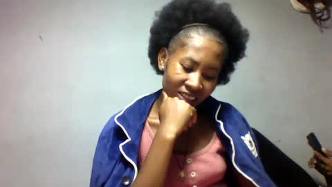 faiqua95 online show from April 2026 06:34:01 PM