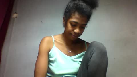 faiqua95 online show from April 2026 04:00:01 PM