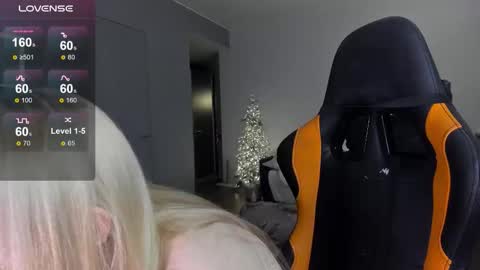 Snapshot of fairy_casey chatting on December 2025 07:32:01 PM fairy_casey online show from December 2025 07:32:01 PM