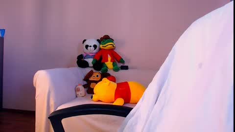 Elli  online show from May 2026 05:14:01 AM