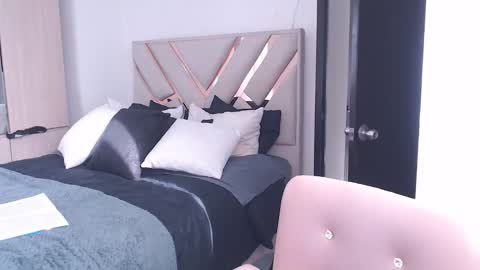 Snapshot of fairylatin chatting on October 2025 12:39:01 PM fairylatin online show from October 2025 12:39:01 PM