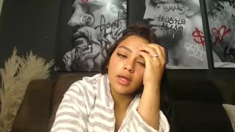 Snapshot of fairylatin chatting on October 2025 12:44:02 PM fairylatin online show from October 2025 12:44:02 PM