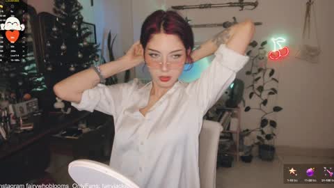 Snapshot of fairywhore chatting on December 2024 06:09:02 AM Jackie Cosplayer online show from December 2024 06:09:02 AM