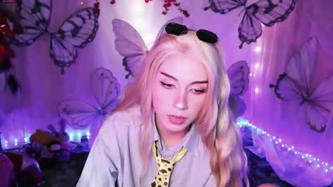 Snapshot of fairywhore chatting on September 2025 04:01:02 AM Jackie Cosplayer online show from September 2025 04:01:02 AM