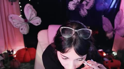 Snapshot of fairywhore chatting on November 2025 09:48:01 PM Jackie Cosplayer online show from November 2025 09:48:01 PM