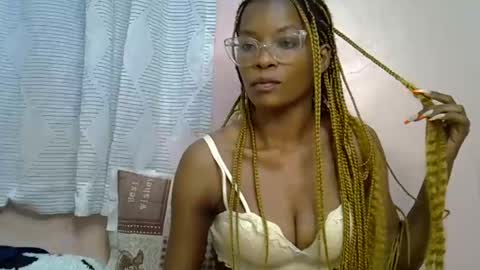 faizah_ online show from April 2026 01:41:01 PM