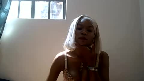 faizah_ online show from August 2026 10:14:02 AM