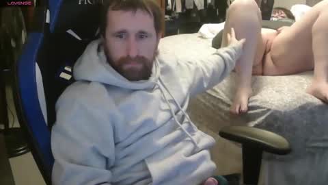 falcn2001 online show from February 2026 05:53:01 PM