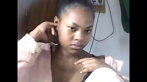 falielyse online show from September 2025 04:46:02 AM