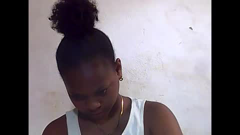 falielyse online show from November 2025 10:58:01 AM