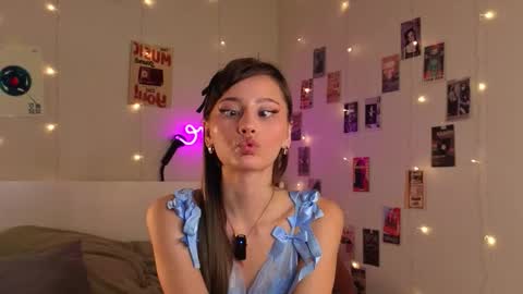 Snapshot of falinecrosthwaite chatting on September 2025 07:36:01 PM Kaori online show from September 2025 07:36:01 PM