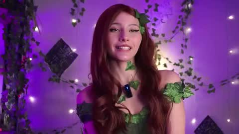 Snapshot of falinecrosthwaite chatting on September 2025 07:39:02 PM Kaori online show from September 2025 07:39:02 PM