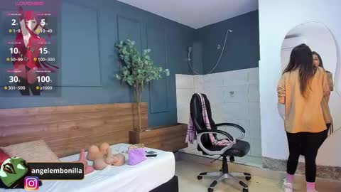 Megan    630  1330 -5 online show from October 2025 12:36:01 PM