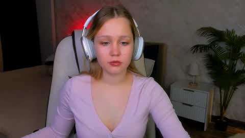 Lane   online show from February 2026 06:11:02 AM