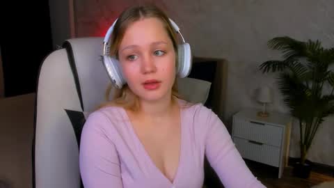 Lane   online show from February 2026 06:22:01 AM