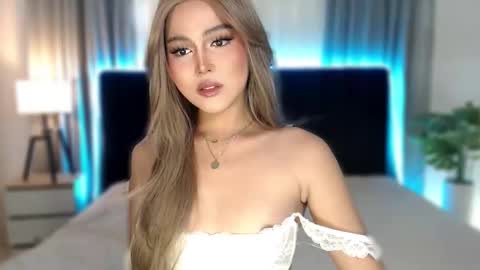 Snapshot of fallfromabove chatting on December 2025 05:34:01 AM Belly Conklin online show from December 2025 05:34:01 AM