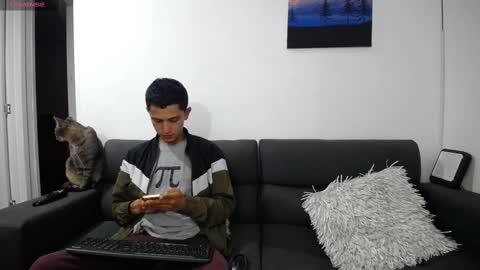 Snapshot of fallgays chatting on February 2025 12:41:01 AM FallGays online show from February 2025 12:41:01 AM