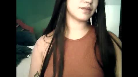 Snapshot of fallwithlove chatting on March 2026 03:18:01 PM Love online show from March 2026 03:18:01 PM