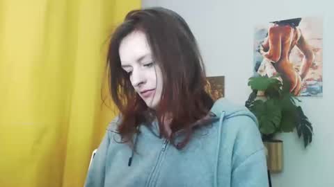 Nadine online show from December 2024 09:22:01 AM