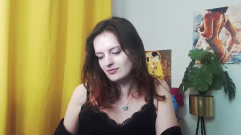 Nadine online show from December 2024 12:38:02 PM