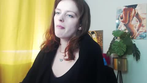 Nadine online show from December 2024 10:12:02 AM