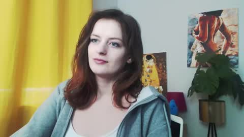 Nadine online show from December 2024 10:13:01 AM