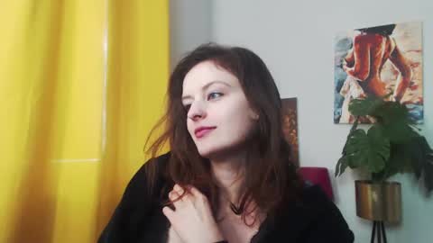 Nadine online show from December 2024 11:01:01 AM