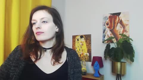 Nadine online show from February 2025 12:27:02 PM